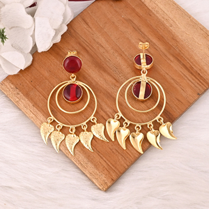 Elegantes Pendientes de Piedra de Granate Hidrochapados en Oro, Joyería de Latón Hecha a Mano para Mujer - Product Image 5