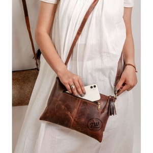 LW Sac à bandoulière en cuir à poils de vache pour femmes, fabriqué à la main, en fourrure véritable, vintage et tendance, pour robe d'été, style féminin. - Product Image 4