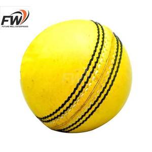 Pelota de Cricket Roja Dura Personalizada de Alta Calidad con Logotipo Propio, Pelotas al Por Mayor Más Vendidas Hechas en Pakistán - Product Image 4