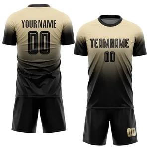 Tenue de football professionnelle personnalisée pour homme – Ensemble maillot et short d'entraînement respirant à séchage rapide 100 % polyester – Manches droites - Product Image 5