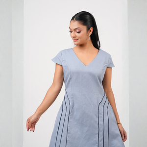 Vestido corto informal de manga corta de sarga para mujer, hecho en Sri Lanka - Product Image 1
