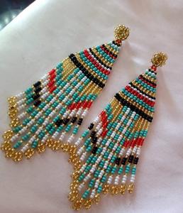 Boucles d'oreilles élégantes en perles de verre longues pour les invitées de mariage, ajoutant une mouvement gracieux et une beauté accrocheuse - Product Image 2