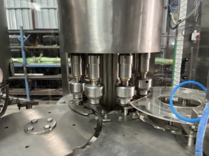 Máquina Automática de Llenado de Botellas de Agua con Motor PLC de Alta Calidad, Alta Precisión y Alta Productividad, Purificación de Agua - Product Image 6