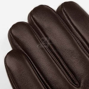 Guantes de Conducción Suaves de Primera Calidad Hechos con Material Ligero y Duradero que Ofrecen Máxima Comodidad, Agarre Seguro y Movimiento Suave - Product Image 4