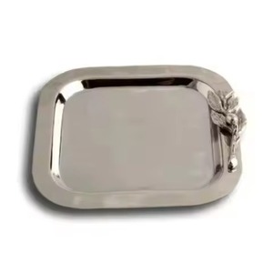 Plateau ovale martelé haut de gamme avec bordure à double perlage en acier inoxydable pour service hôtelier - Product Image 3
