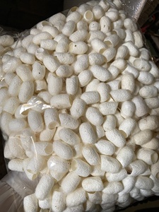 Cocon de Soie Naturel Entier Biologique Biodégradable du Vietnam pour Nettoyage du Visage et Soins de la Peau - Écologique, Découpé en 1/3, Sûr, Doux et Lavable - Product Image 6