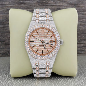 Reloj de Lujo con Diamantes de Moissanita - Reloj de Joyería Hip Hop con Incrustaciones de Diamantes, Hecho en India, Pasa el Test de Diamantes - Product Image 1