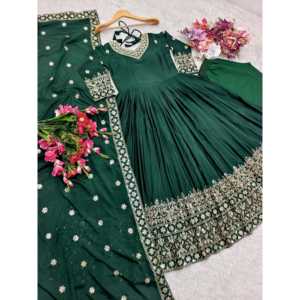 Designer Pent et Dupatta Set Robe de mariée modeste pour les fêtes et les occasions spéciales - Product Image 5