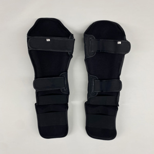 Protège-tibias de karaté et MMA sur mesure en gros, protection professionnelle, logo personnalisé imprimé, cuir PU unisexe - Product Image 2