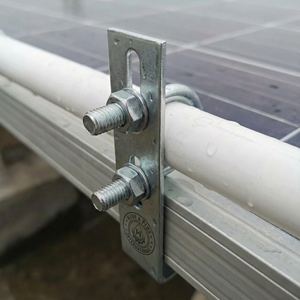 Juego de 3 equipos de pulverización solar Hydroplus International con salida de acero inoxidable, abrazadera galvanizada y acoplador en T de PVC - Product Image 2