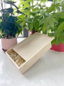 Boîte à bijoux en bois classique, faite à la main, écologique, durable et personnalisable, avec poignées - Product Image 5