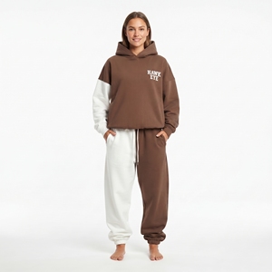 Conjunto Deportivo de Dos Piezas para Mujer con Capucha, Bloques de Color Marrón y Blanco, Sudadera Oversize de Algodón Grueso con Hombros Caídos y Pantalones Jogger - Product Image 2
