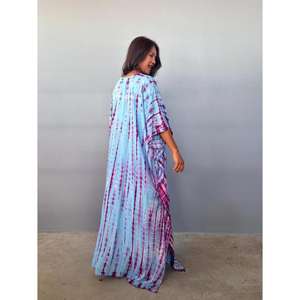 Vestido Kaftan Largo con Cuello en V, Estampado Tie-Dye, Ecológico, Holgado, con Mangas Murciélago, para Mujer, Ropa de Verano para Resort - Product Image 4