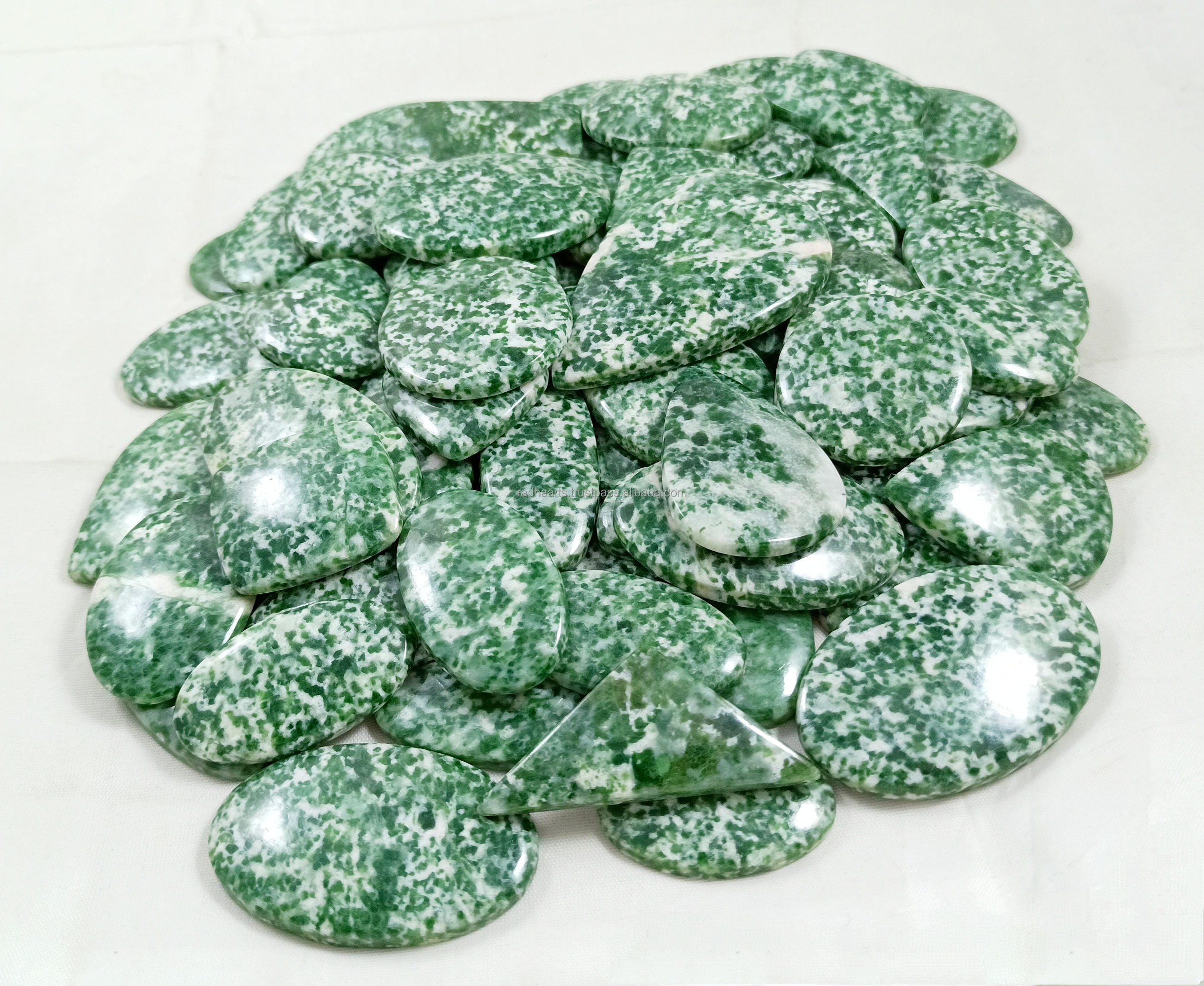 สีเขียว