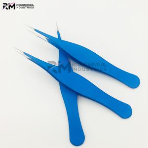 Pince à épiler pour sourcils RMI Pointy Eyebrow Tweezer, nouveau design / embout argenté et revêtement en poudre bleue, ensemble de pinces à épiler pour sourcils - Product Image 3