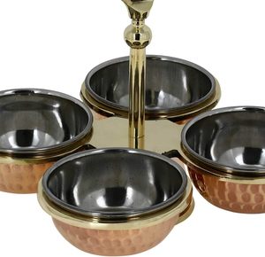 Ensemble de 4 bols élégants pour condiments, support de service traditionnel en cuivre et acier pour cornichons, plats de curry et autres plats. - Product Image 5