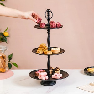 Support à dessert en métal de luxe, construction en fer de qualité supérieure avec finition polie lisse, idéal pour une présentation élégante des desserts. - Product Image 1