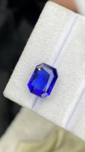 Pierre de Tanzanite Naturelle Certifiée, Couleur Bleu Royal Riche, Coupe Octogonale Radiante, avec une Couleur Exceptionnelle, Zoisite Naturelle, 8,17 Carats - Product Image 5
