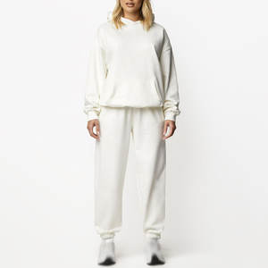 Conjunto deportivo de dos piezas para mujer, ropa deportiva personalizada para gimnasio, fitness y uso casual. - Product Image 2