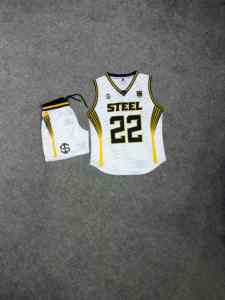 Conjunto de Camiseta y Pantalones Cortos de Baloncesto Sublimados Steel 22, Malla de Poliéster Transpirable, Uniforme Deportivo para Entrenamiento y Juego en Equipo - Product Image 2