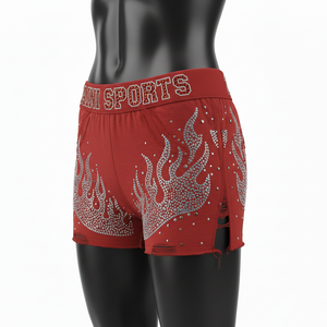 Shorts pour femmes en coton premium et élasthanne, doux et extensibles, avec logo personnalisé par transfert thermique rouge cristal. - Product Image 4