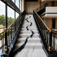 Pièces de rampe d'escalier en or noir, marches en marbre, balustres pour la conception d'escaliers intérieurs de luxe