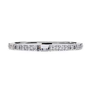 Anillo de Eternidad con Diamantes Cultivados en Laboratorio, Corte Esmeralda, Banda de Eternidad Redonda Brillante, Joyería en Tono Plateado - Product Image 1