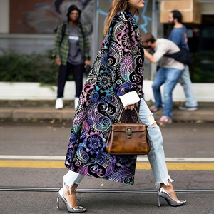 Vente flash sur le manteau long tendance multicolore à imprimé paisley pour femmes, style décontracté et streetwear, coupe ample. - Product Image 2
