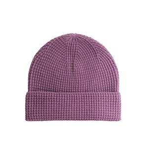 Gorro Unisex de Punto Waffle con Estampado de Calavera por Sublimación, Diseño Personalizado, Invierno 2026, 100% Acrílico - Product Image 6