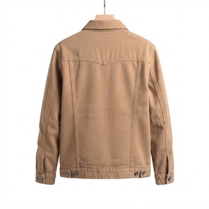 เสื้อแจ็คเก็ตยีนส์ผู้ชาย ผ้าฝ้าย 100% สีพื้น ปกคอพับ สไตล์ลำลอง ฮิปฮอป ทรงปกติ ติดกระดุมแบบปกปิดด้านหน้า เหมาะสำหรับฤดูหนาว - Product Image 3