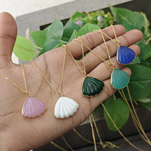 Pendentif de mode en laiton plaqué or 18 carats, forme coquillage sculpté, style minimaliste naturel, vente en gros, bijoux de mode les plus vendus - Product Image 6