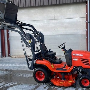 Tracteur à gazon diesel Kubota G261 avec tondeuse montée au milieu, bac de ramassage de 1,22 m, coupe-herbe électrique agricole - Product Image 1