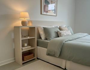 Étagère de présentation Bibliothèque à 3 niveaux Meuble de rangement Étagère ouverte Étagère sans dossier Bois d'hévéa MDF Placage chêne - Product Image 3