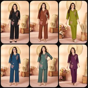 Conjunto de Pantalón y Top de Diseño Tradicional con Bordado de Hilo de Rayón Pesado, de Secado Rápido y Elástico para Todas las Temporadas - Product Image 2