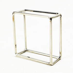 Anillo para servilletas cuadrado de acero inoxidable con acabado premium, hermoso y personalizable, para una experiencia culinaria de alta gama. - Product Image 6