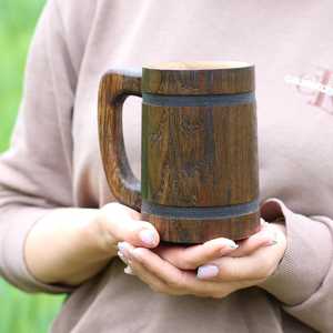Mug Viking en bois artisanal, poli, personnalisé et gravé, respectueux de l'environnement, pour les festivals de la Renaissance, design rustique médiéval Viking - Product Image 3