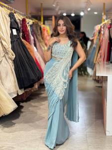 Ensemble de sari en soie bleu clair perlé, robe fendue brodée avec chemisier cousu, tenue ethnique pour mariage et fête - Product Image 3