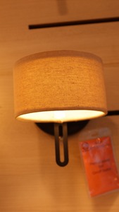 Lampe moderne d'intérieur en métal Vietnam Lumetal IP20 3000K (blanc chaud) avec commande par bouton LED, AC 100V-240V, Ra80, 50000 heures, 65 Lm/W, 305 Lm - Product Image 2