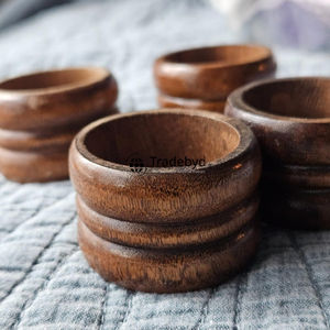 Anneau de serviette en bois de style artistique moderne, écologique, durable, classique, pour table à manger, accessoires de décoration de table haut de gamme pour la maison et les mariages - Product Image 3