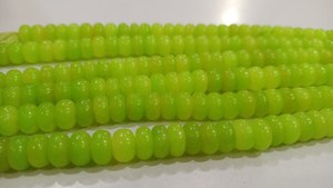Perles de chalcédoine verte naturelle, rondes, lisses, 8 mm, vendues par brin de 8 pouces de long - Product Image 3