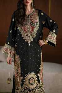 Kaftan traditionnel noir pour femme, brodé de sequins et de motifs, longueur standard, travail de broderie complexe, protection solaire - Product Image 3