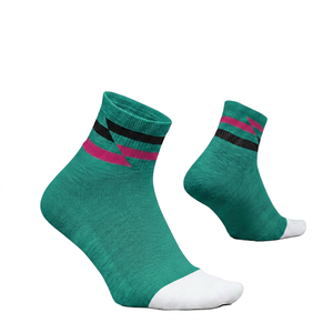 Newest Custom Logo Adult Moisture Wicking Control <b>Warm</b> Crew Outdoor Sport <b>Socks</b> Green Ankle <b>Socks</b> With Pink And Black - Product Image 4