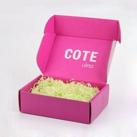 Boîte-cadeau en carton d'expédition ondulé personnalisé boîtes d'emballage de doublure d'éponge de stratification de gaufrage de conception de logo numérique d'encre de soja mate