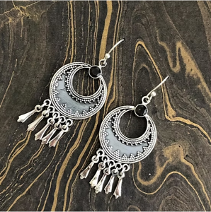 Pendientes colgantes de cuarzo ahumado de plata 925 para mujer, diseño de borla en forma de luna (11.4 gramos), joyería para bodas y fiestas - Product Image 3