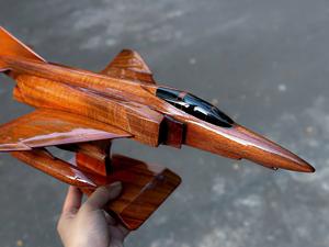 Modèle d'avion en bois F-4 Phantom, modèle réduit d'avion en bois massif, modèle d'avion de chasse F-4 Phantom en bois du Vietnam - Product Image 4
