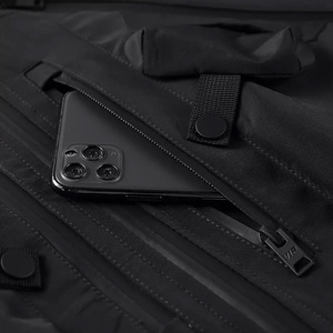 เสื้อแจ็คเก็ตเทคแวร์สีดำล้วน แขนยาว คุณภาพดีจากซัพพลายเออร์ชั้นนำ รุ่นใหม่ล่าสุดสำหรับผู้ชาย สไตล์ฮิปฮอป ทรงหลวม คอสูง โอเวอร์ไซส์ สตรีทแวร์ - Product Image 4