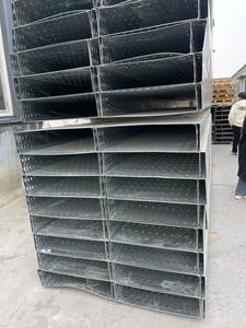 Bandejas de Cable Perforadas de Acero Galvanizado para Cableado Eléctrico en Construcción e Industria, Capacidad para 60 Piezas - Product Image 5