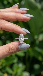Bague de fiançailles de luxe en or massif 14 carats avec diamant de laboratoire marquise de 2 carats certifié IGI, pavé de diamants, pour mariage et anniversaire - Product Image 5
