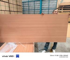 Paneles de MDF de Grado E2 con Chapa de Madera de Sapele Africana Decorativa de Diseño Tradicional Kimsong, 7.6 mm x 4' x 8', para Uso en Interiores, Muebles - Product Image 5