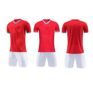 Uniformes y Camisetas de Fútbol Personalizadas al por Mayor, de Alta Calidad, Impresas, de Manga Corta, 100% Poliéster, Transpirables, Antibacterianas y de Secado Rápido - Product Image 4